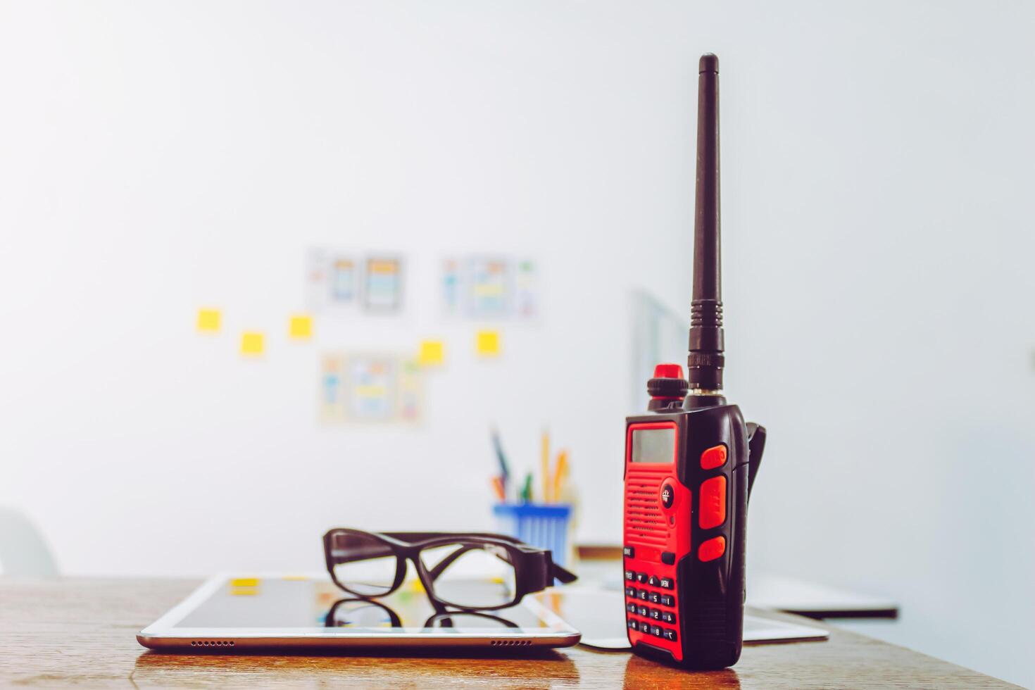A Designer team and website designers are collaborating to develop a website using the ux ui system to match with the smartphone system. Ux ui system learning concepts for application development photo