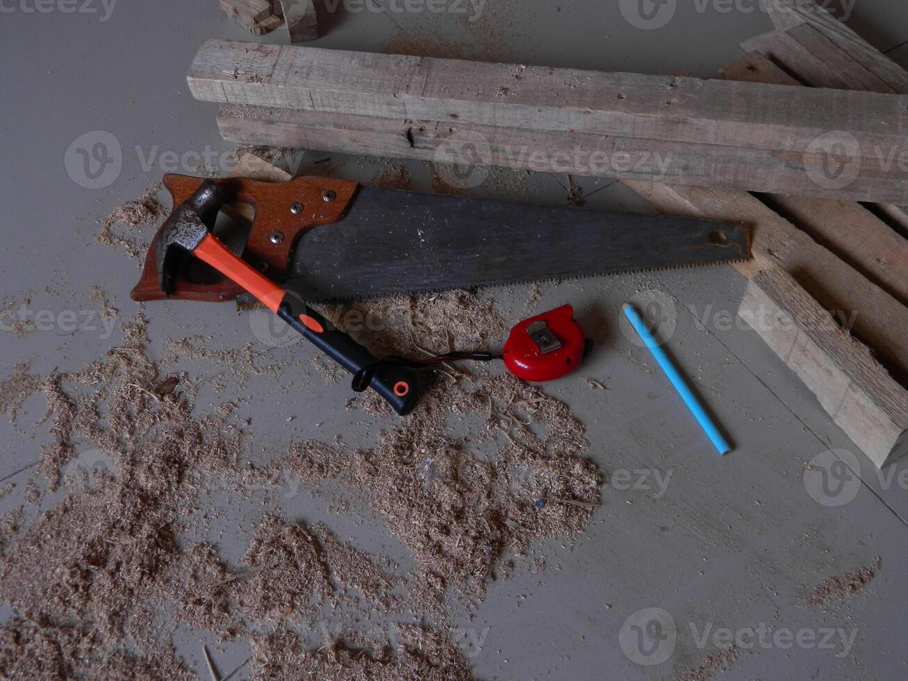 Photos of daily activities carrying out carpentry activities.