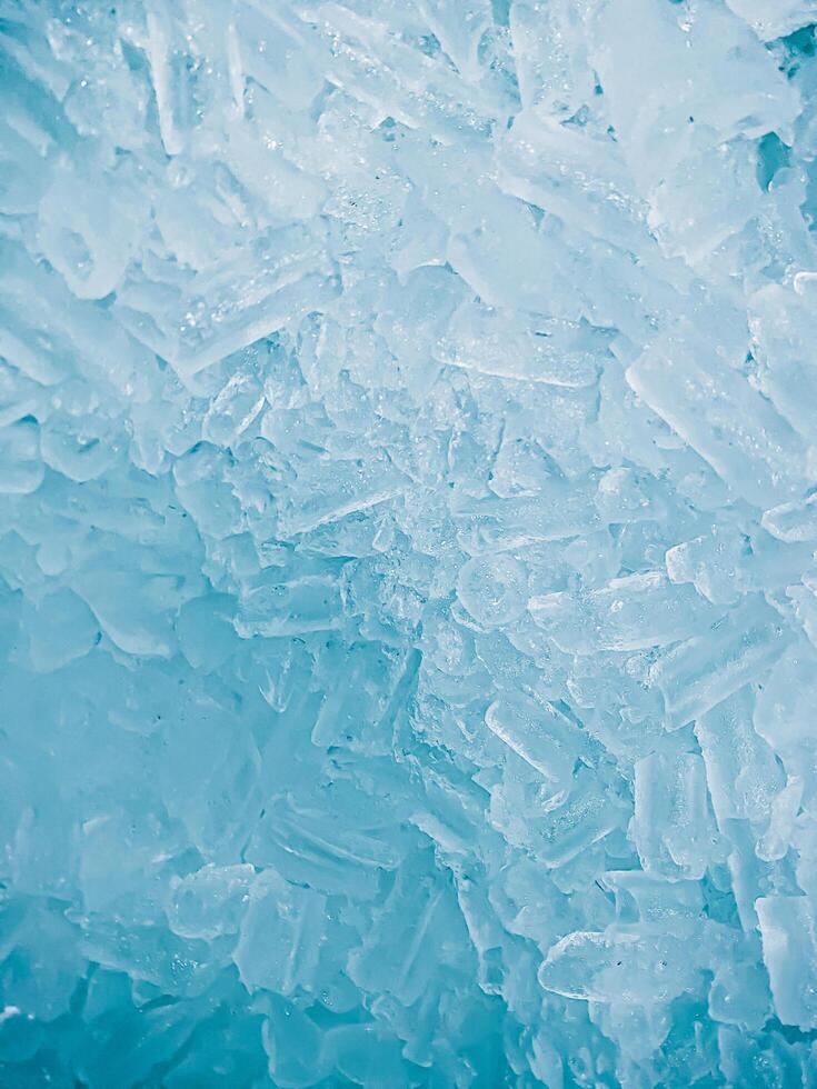 icecubes background,icecubes texture,icecubes wallpaper,ice helps to feel refreshed and cool water from the icecubes helps the water refresh your life and feel good.ice drinks for refreshment business photo