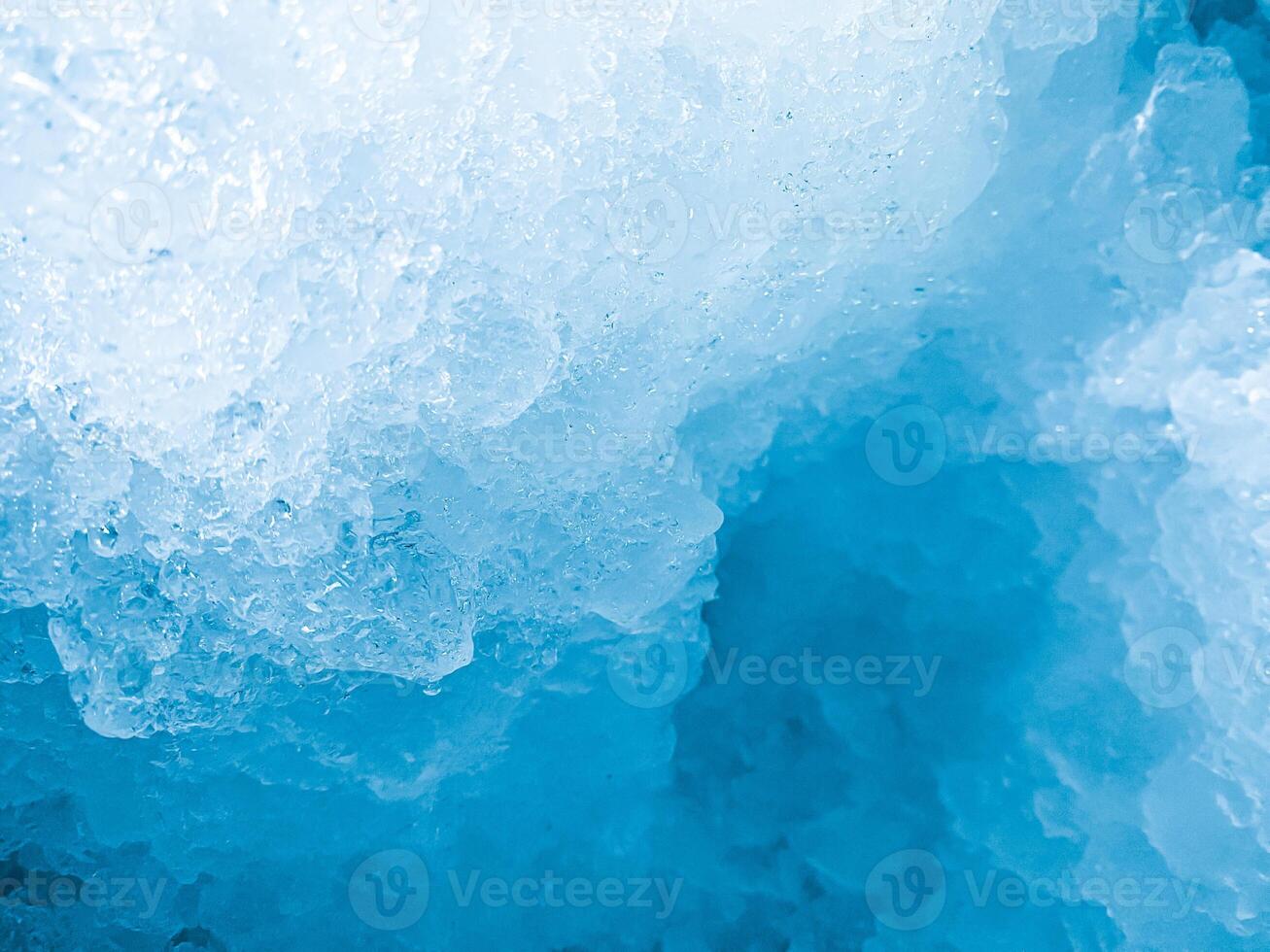 icecubes background,icecubes texture,icecubes wallpaper,ice helps to feel refreshed and cool water from the icecubes helps the water refresh your life and feel good.ice drinks for refreshment business photo