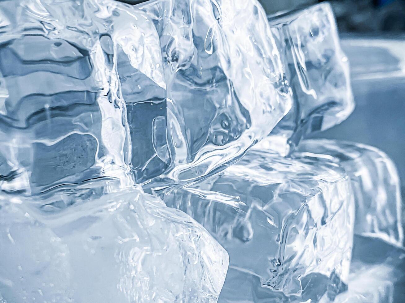 icecubes background,icecubes texture,icecubes wallpaper,ice helps to feel refreshed and cool water from the icecubes helps the water refresh your life and feel good.ice drinks for refreshment business photo