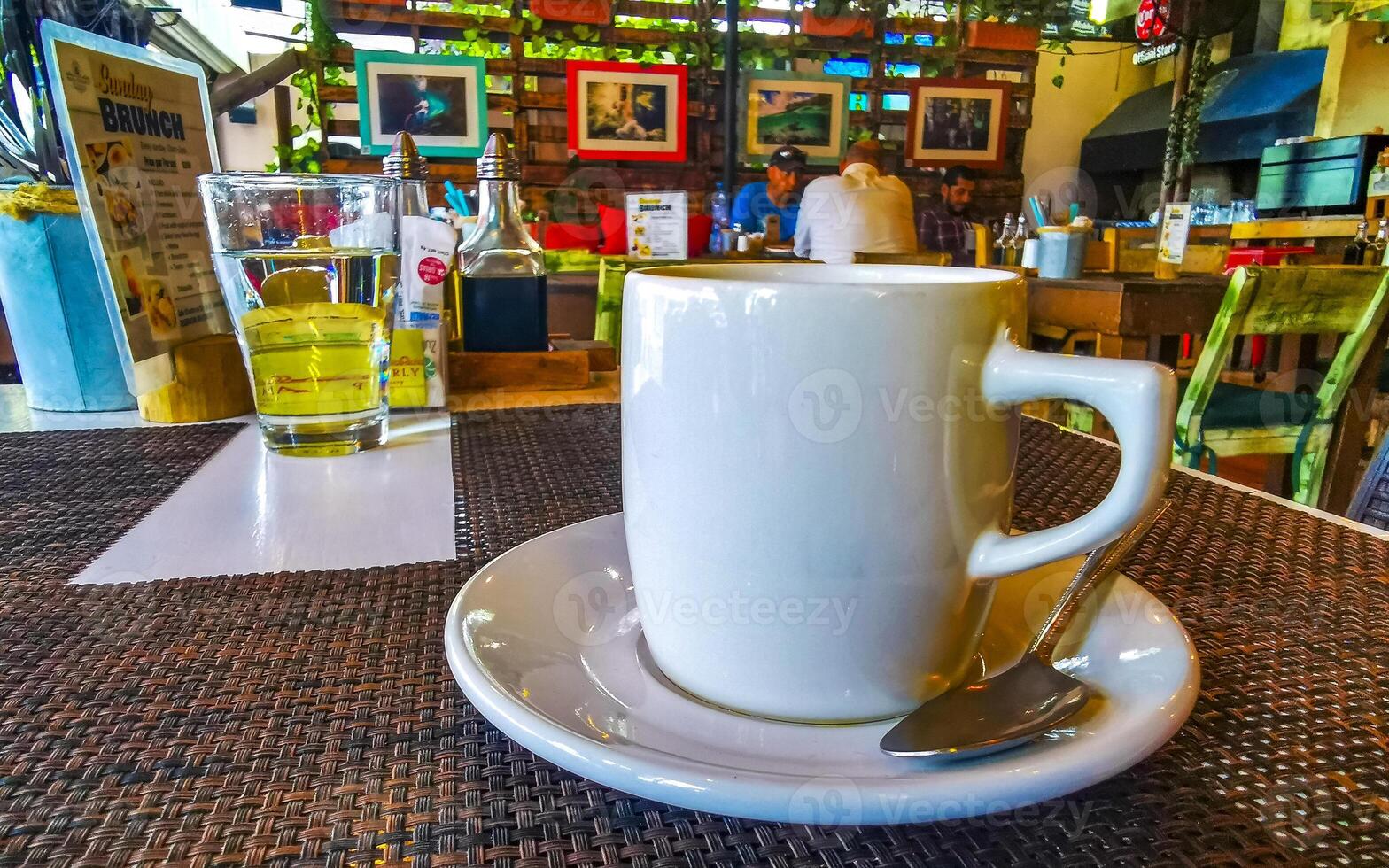 taza de americano negro café en restaurante café en México. foto