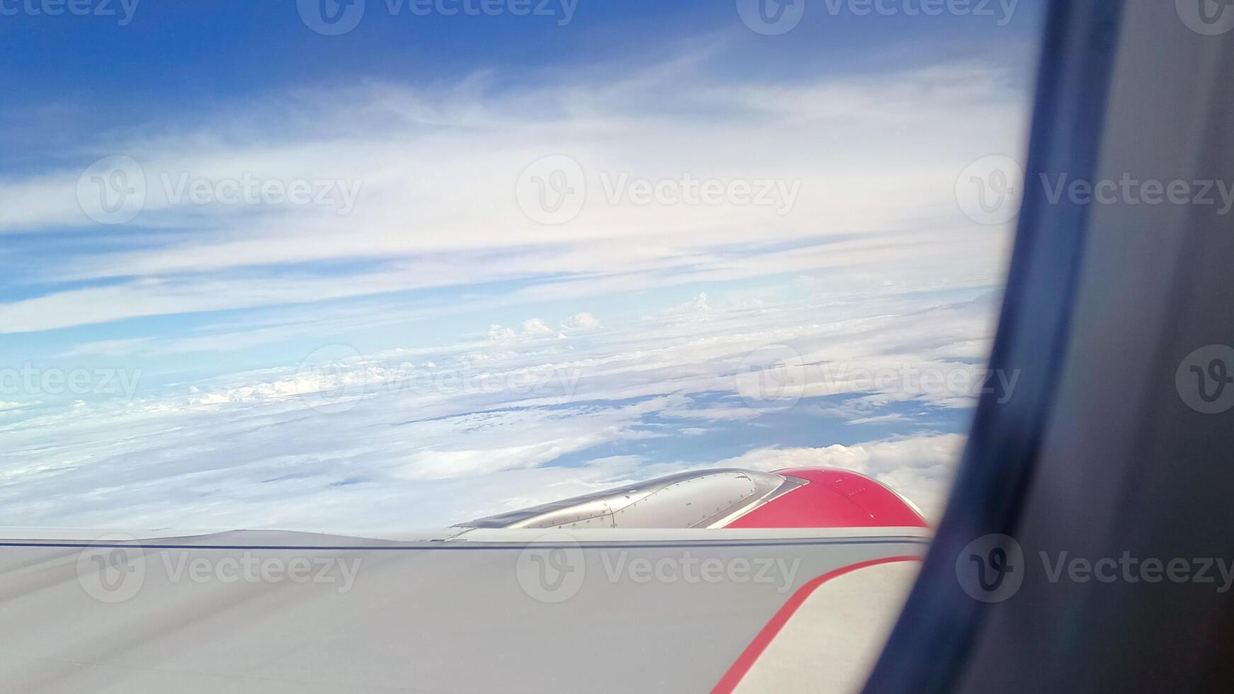 The view outside the plane from the window photo