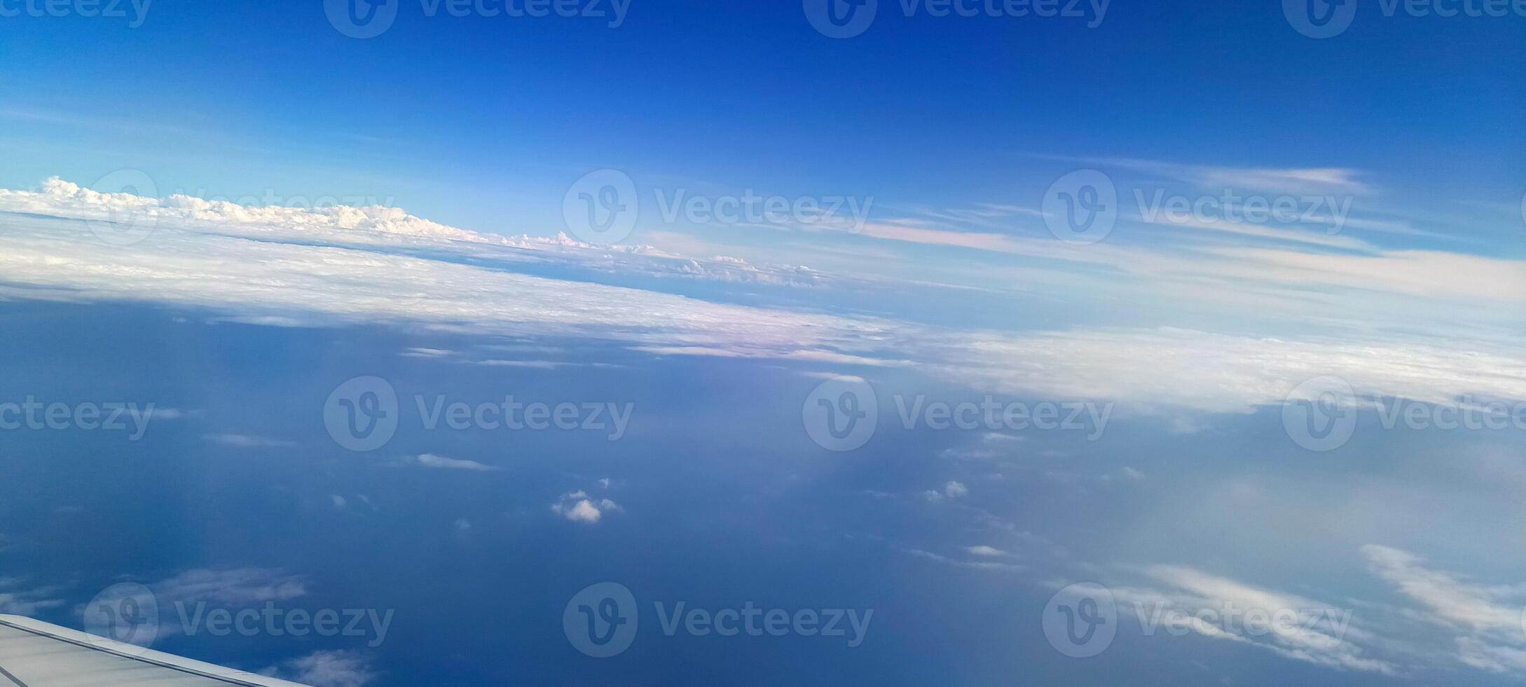 The view outside the plane from the window photo