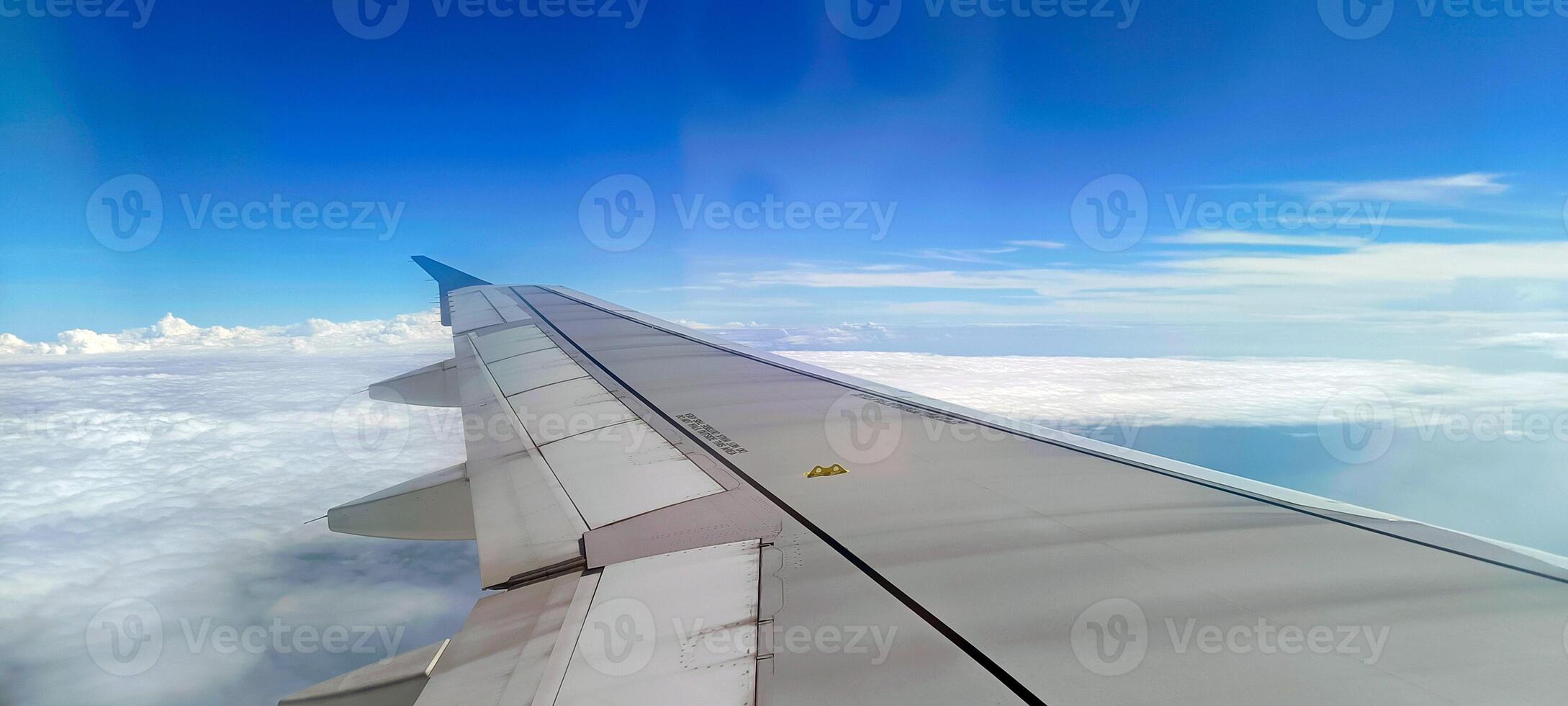 The view outside the plane from the window photo