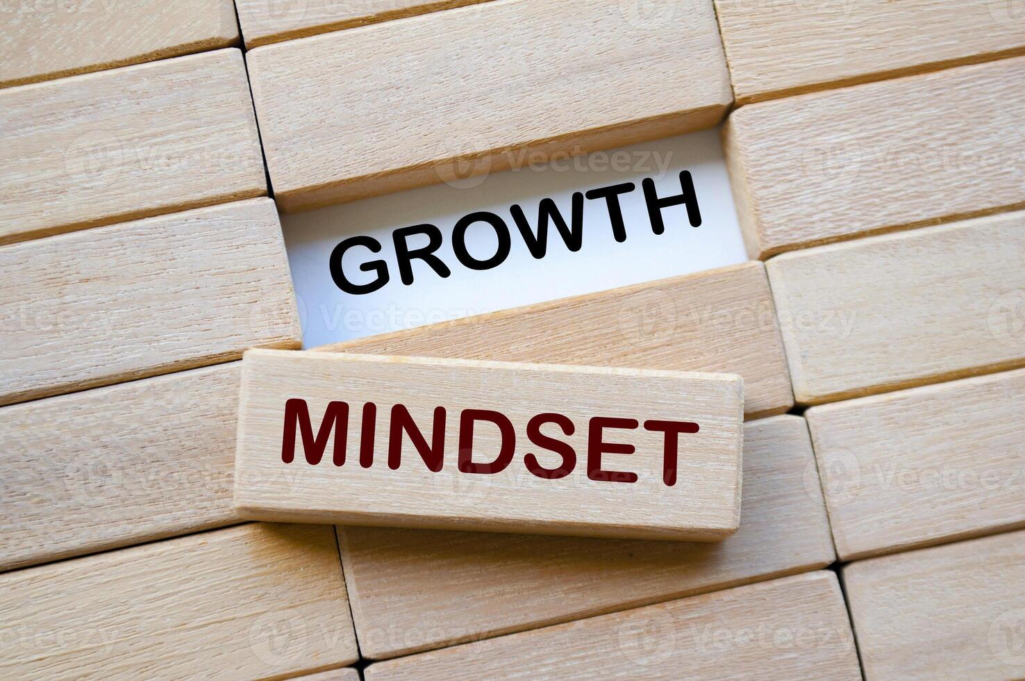 Growth mindset text on wooden blocks. Business and growth mindset concept. photo