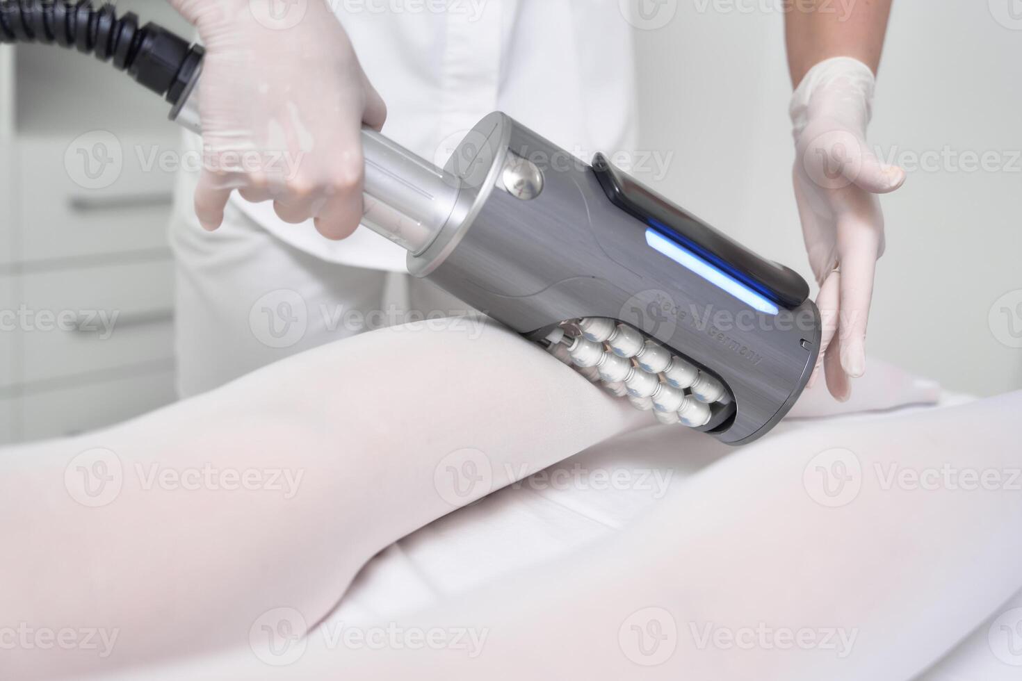 Professional Body Treatment Session Using Advanced Technology in a Modern Clinic Setting photo