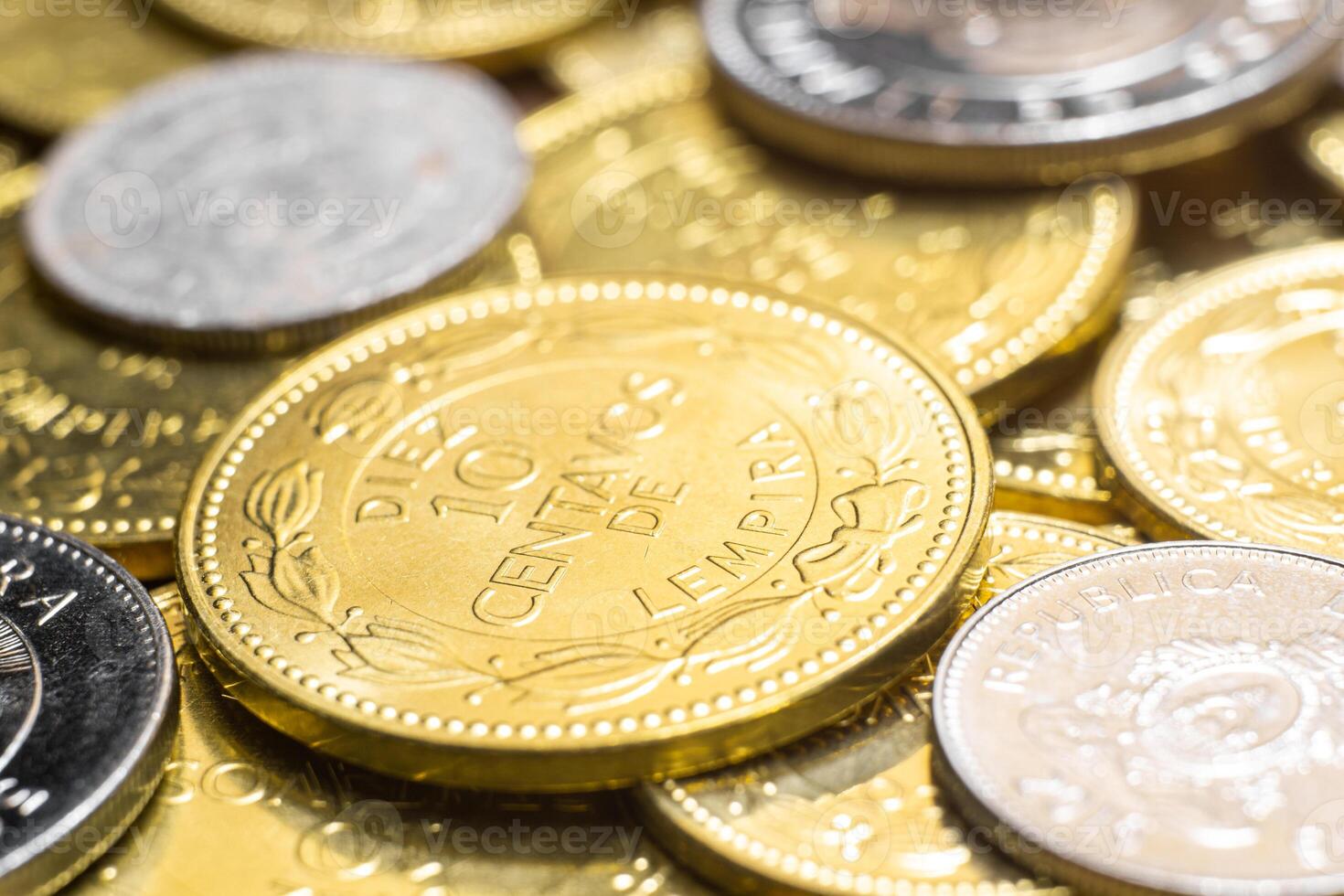 Macro photography of honduran cents with different denominations. photo