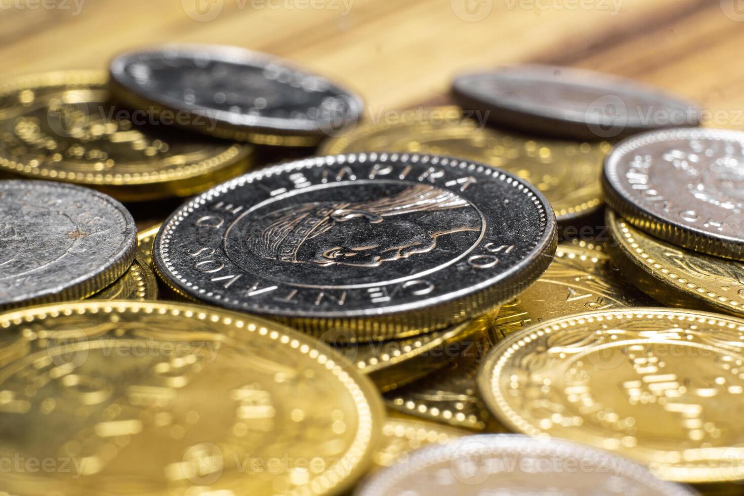 Macro photography of honduran cents with different denominations. photo