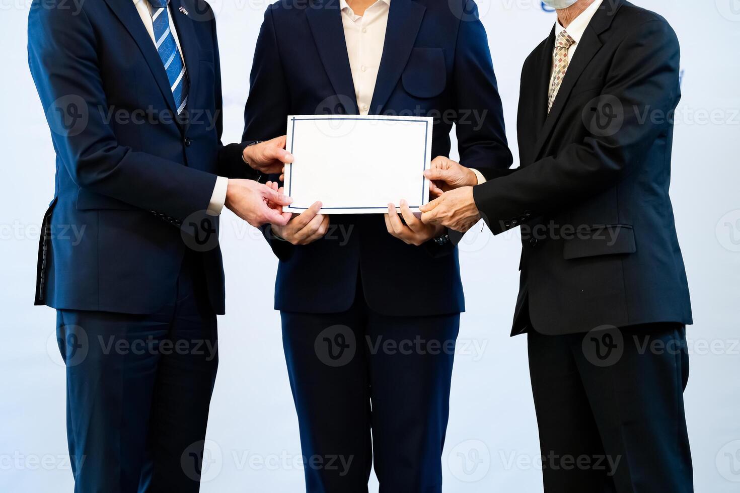 Photograph of the atmosphere during the ceremony of awarding an institution's certificate to trainees who have passed the test. photo