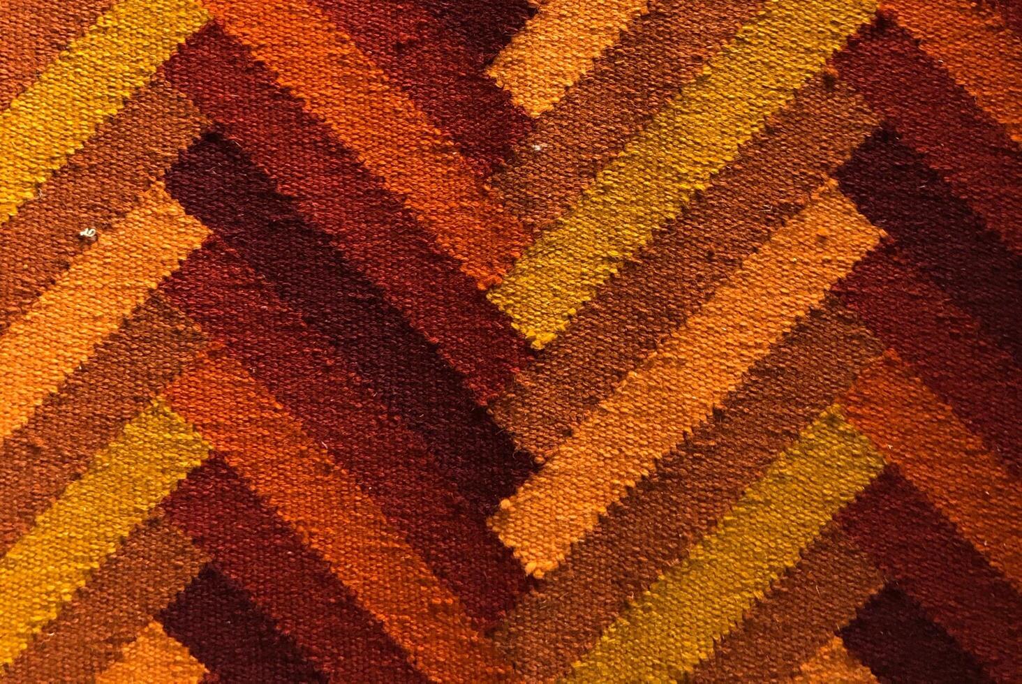 elegante calor el belleza de un naranja roja alfombra foto