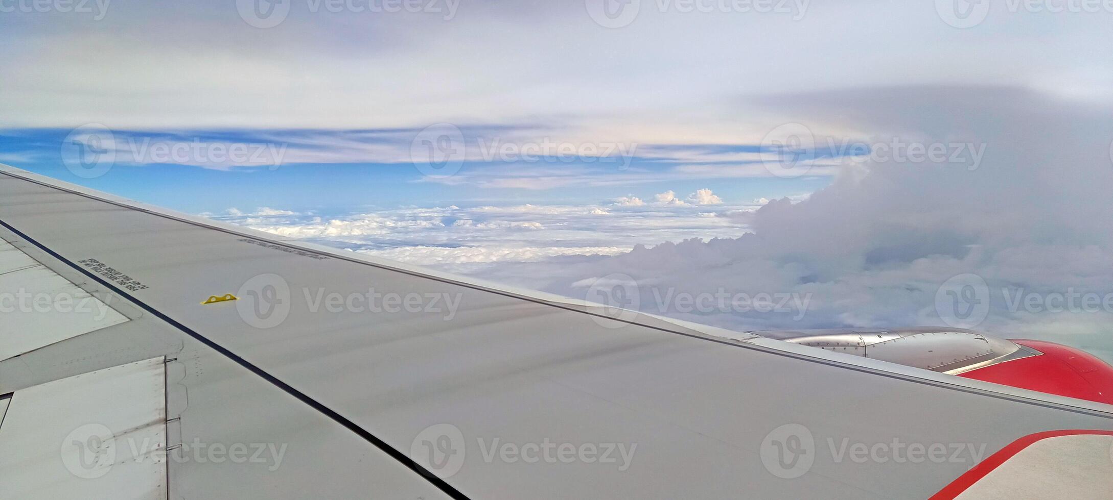 The view outside the plane from the window photo