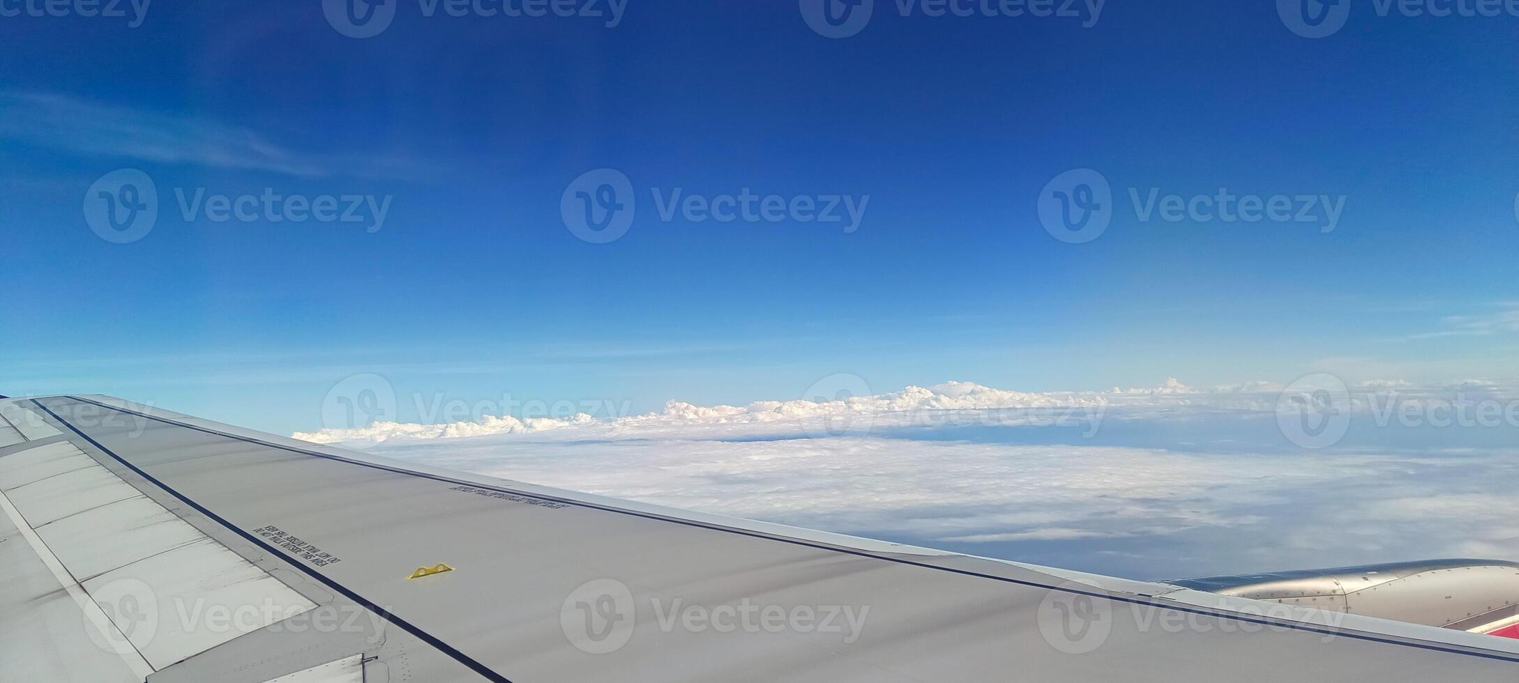 The view outside the plane from the window photo