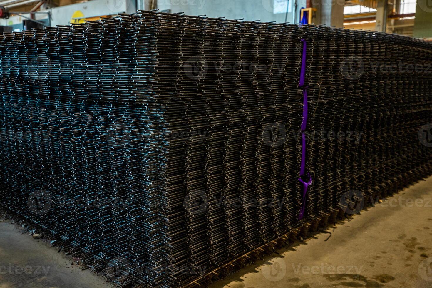 Metal armature Building materials Construction site Reinforced concrete Reinforcement mesh Formwork Metal structures photo