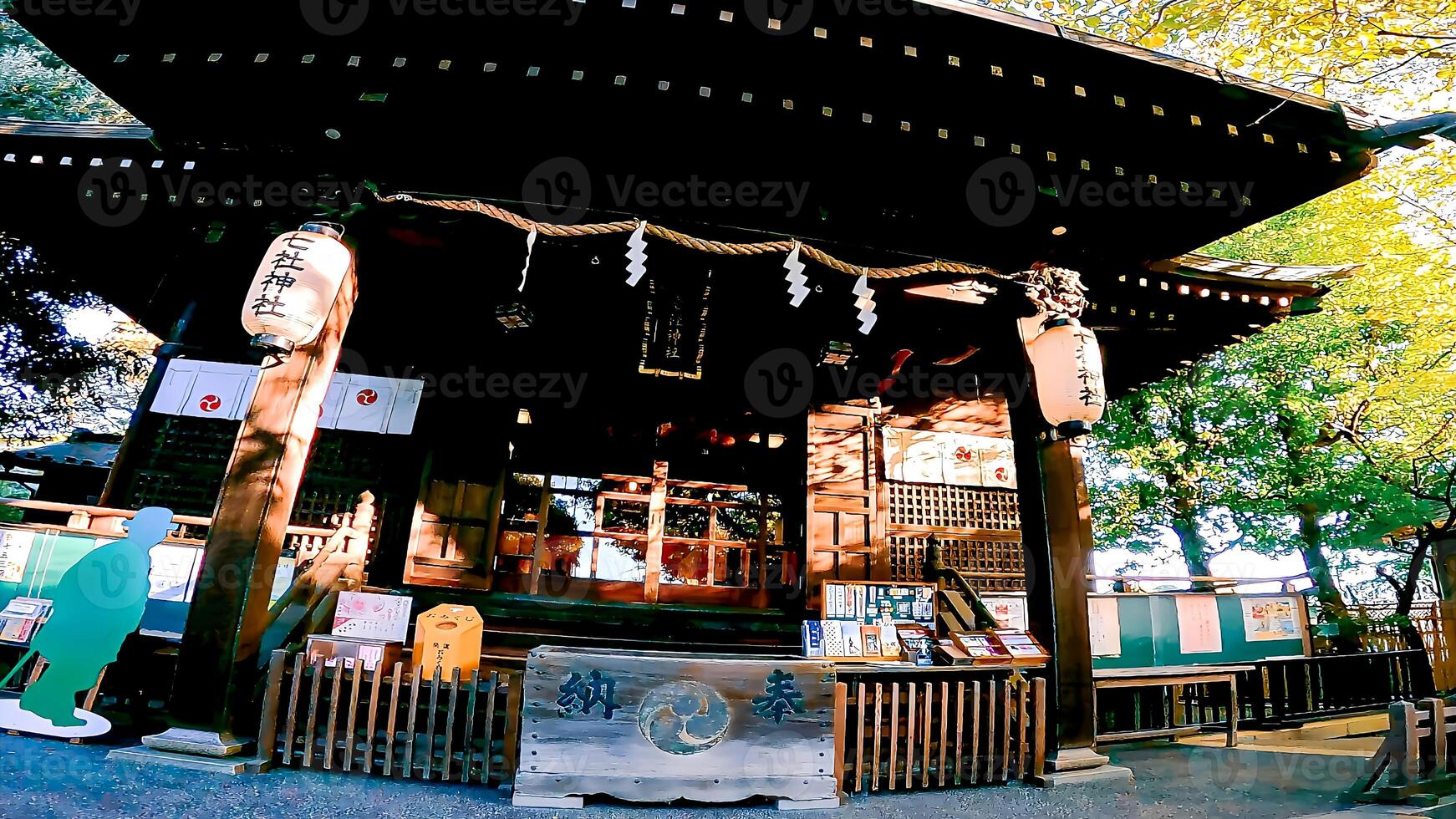 Nanasha Shrine is a shrine located in Nishigahara, Kita Ward, Tokyo, Japan. A shrine with deep connections to Eiichi Shibusawa. photo