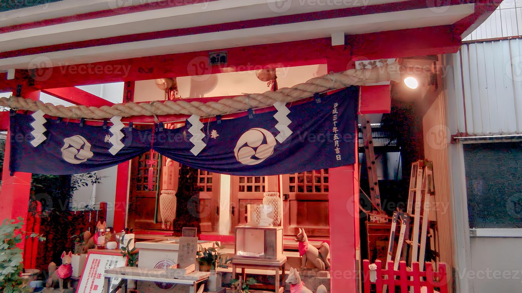 Hamamatsucho, Minato Ward, Sanuki Inari Shrine,Kohaku Inari Shrine photo
