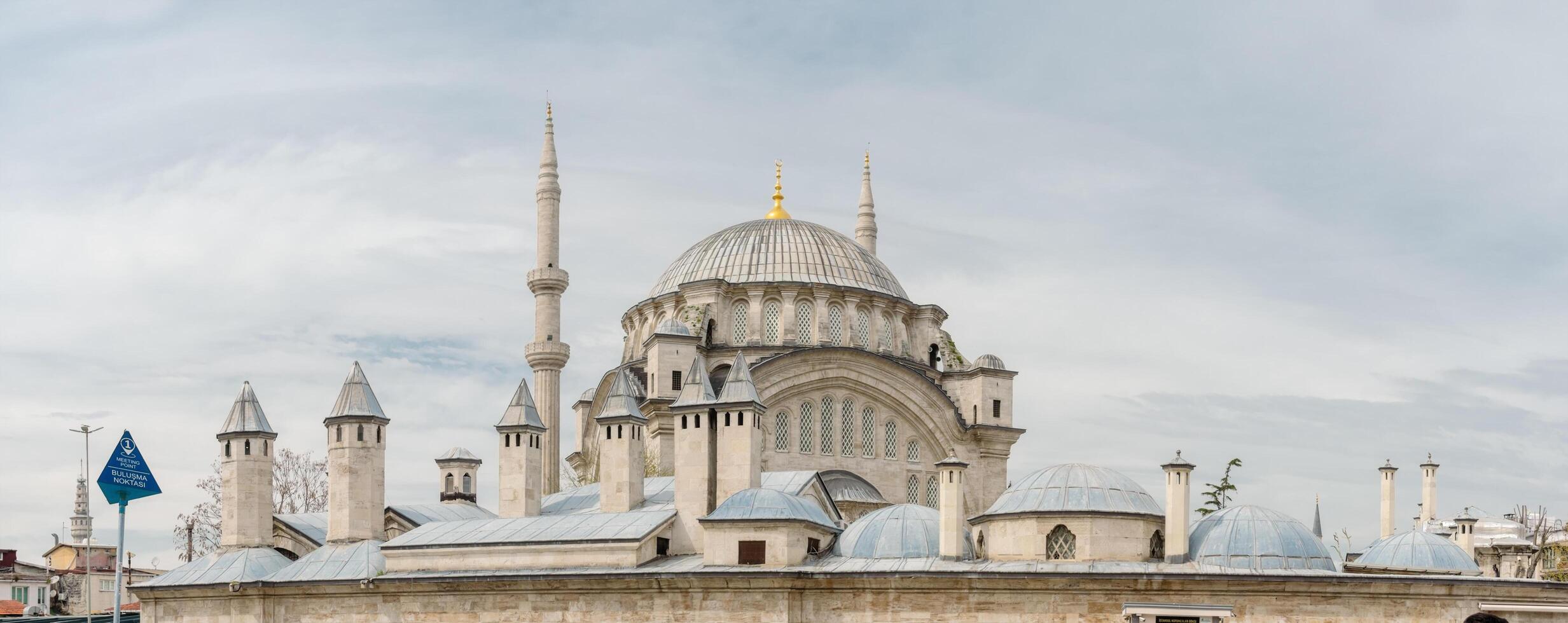 Nurosmaniye Mosque. The mosque next to the Column of Constantine. photo