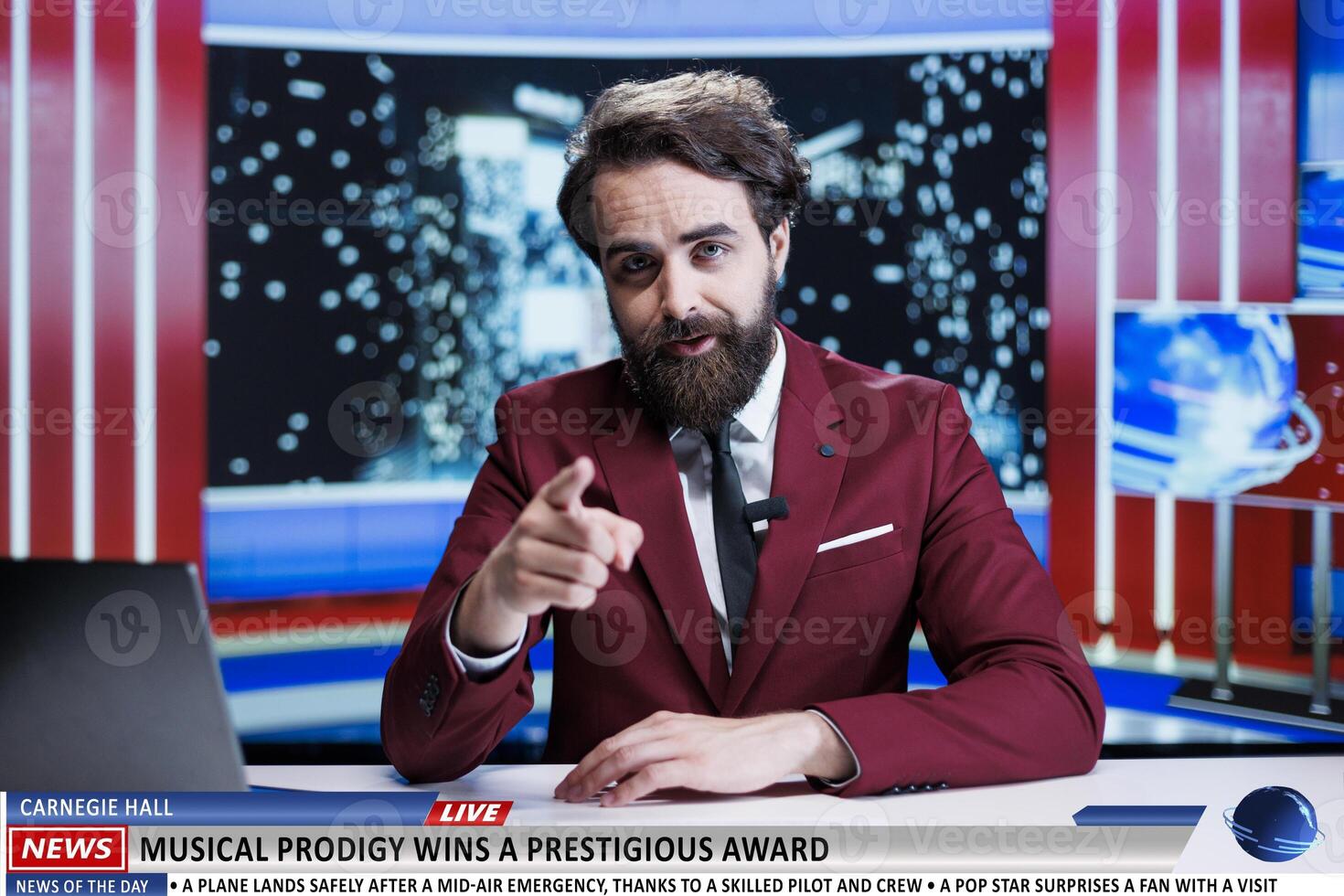 Talk show host discuss about artist receiving musical award for great performance, musician on chart top with new song. News presenter doign reportage about singer accepting prize. photo