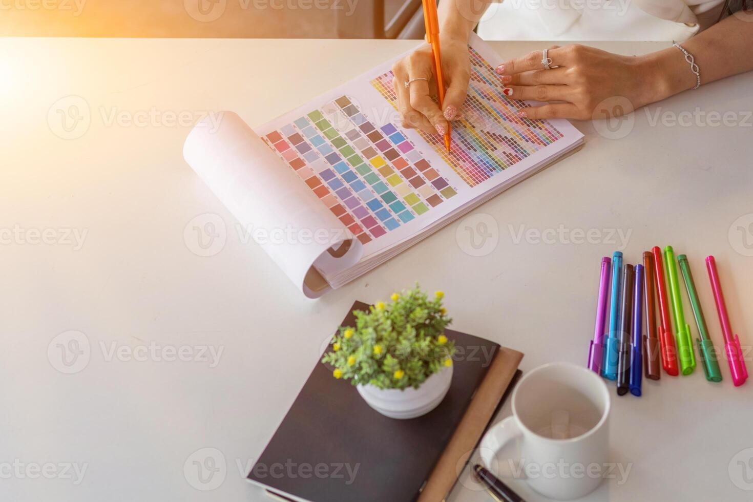 Smooth Focus, group of web designers are working together to develop mobile responsive website with UI UX Front End Designer Previewing. website designers in form of mobile applications with UI UX photo
