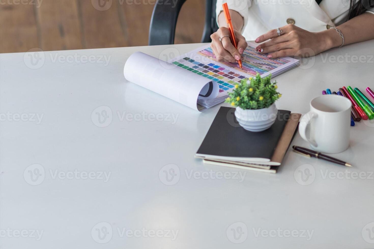 Smooth Focus, group of web designers are working together to develop mobile responsive website with UI UX Front End Designer Previewing. website designers in form of mobile applications with UI UX photo