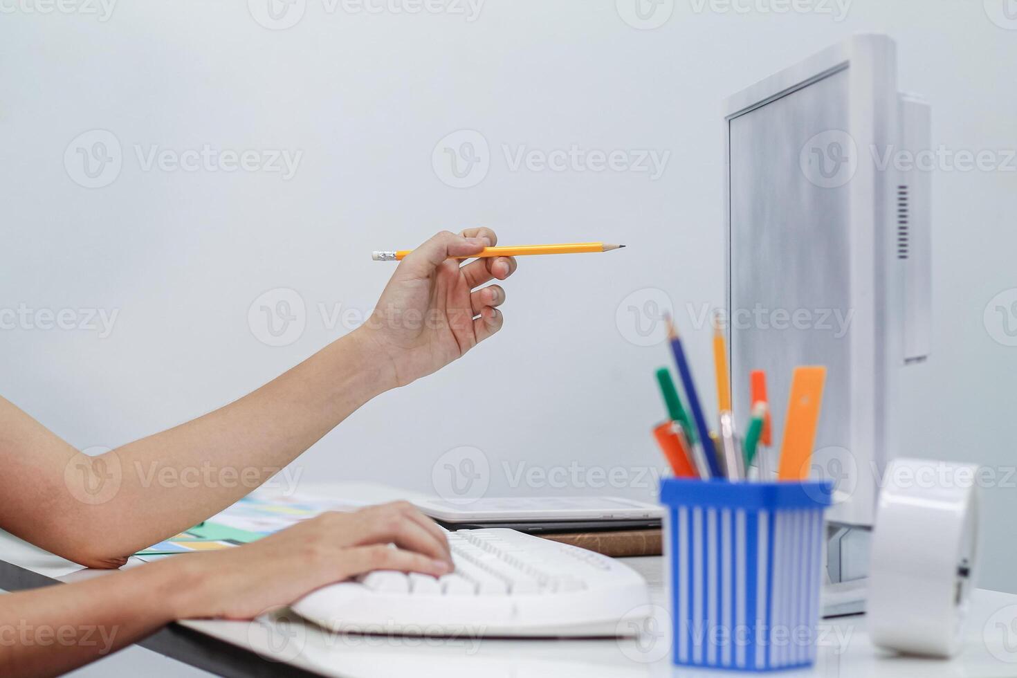 Smooth Focus, group of web designers are working together to develop mobile responsive website with UI UX Front End Designer Previewing. website designers in form of mobile applications with UI UX photo