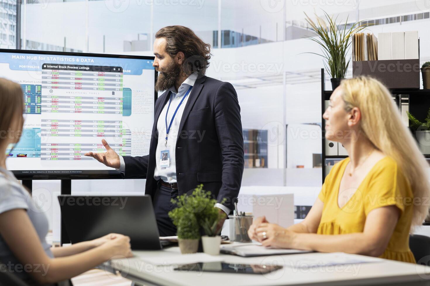 Financial advisor teaching family how to buy stock exchange bonds to maintain budget and avoiding overspending. Agent explaining how to take advantage of trading options to build emergency fund photo