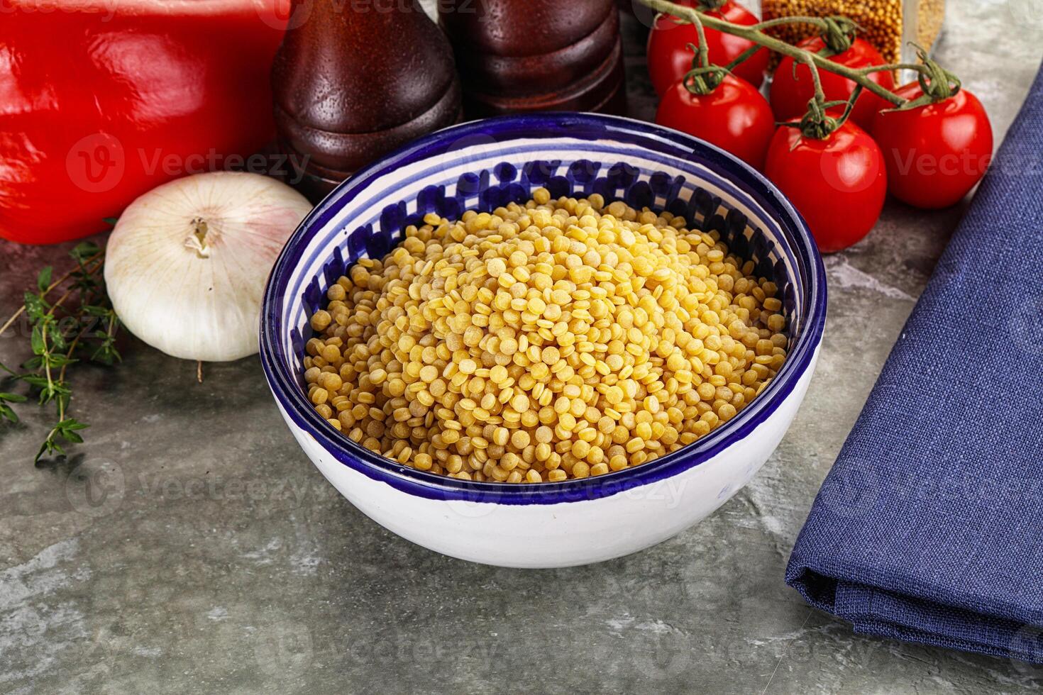 Dry ptitim heap in the bowl photo