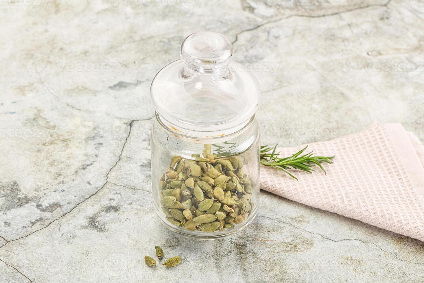 Dry Cardamom - aroma seasoning flavour photo