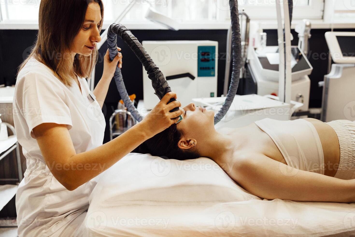 Lymphatic drainage massage LPG apparatus process photo