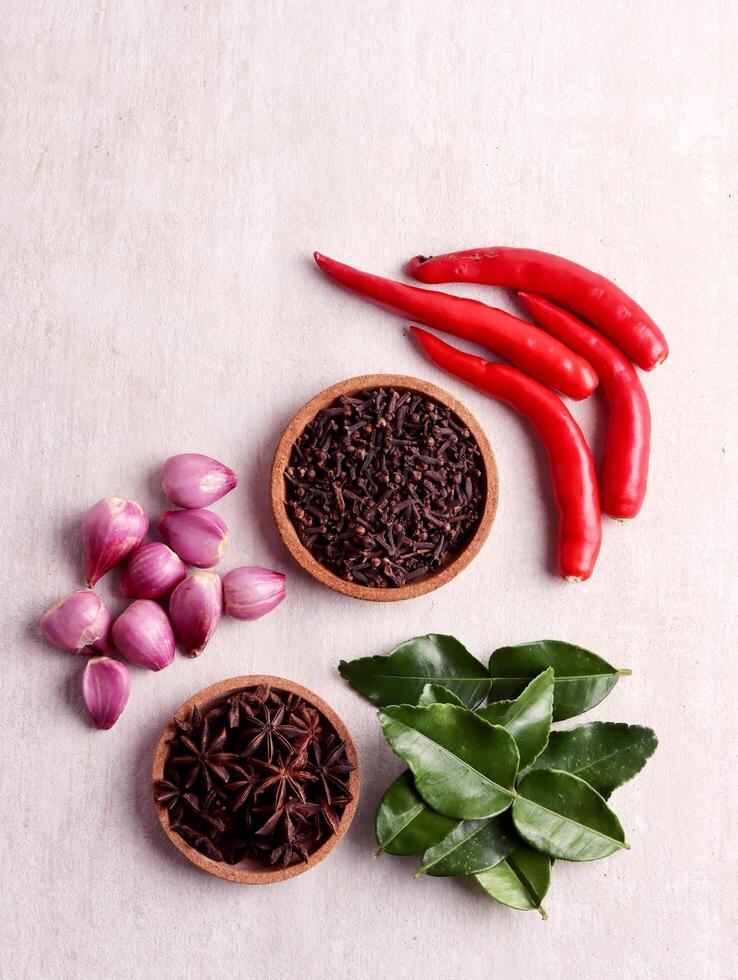 clove bay leaf chili onion spicy kitchen organic seasoning aroma herbal culinary green health sweet photo