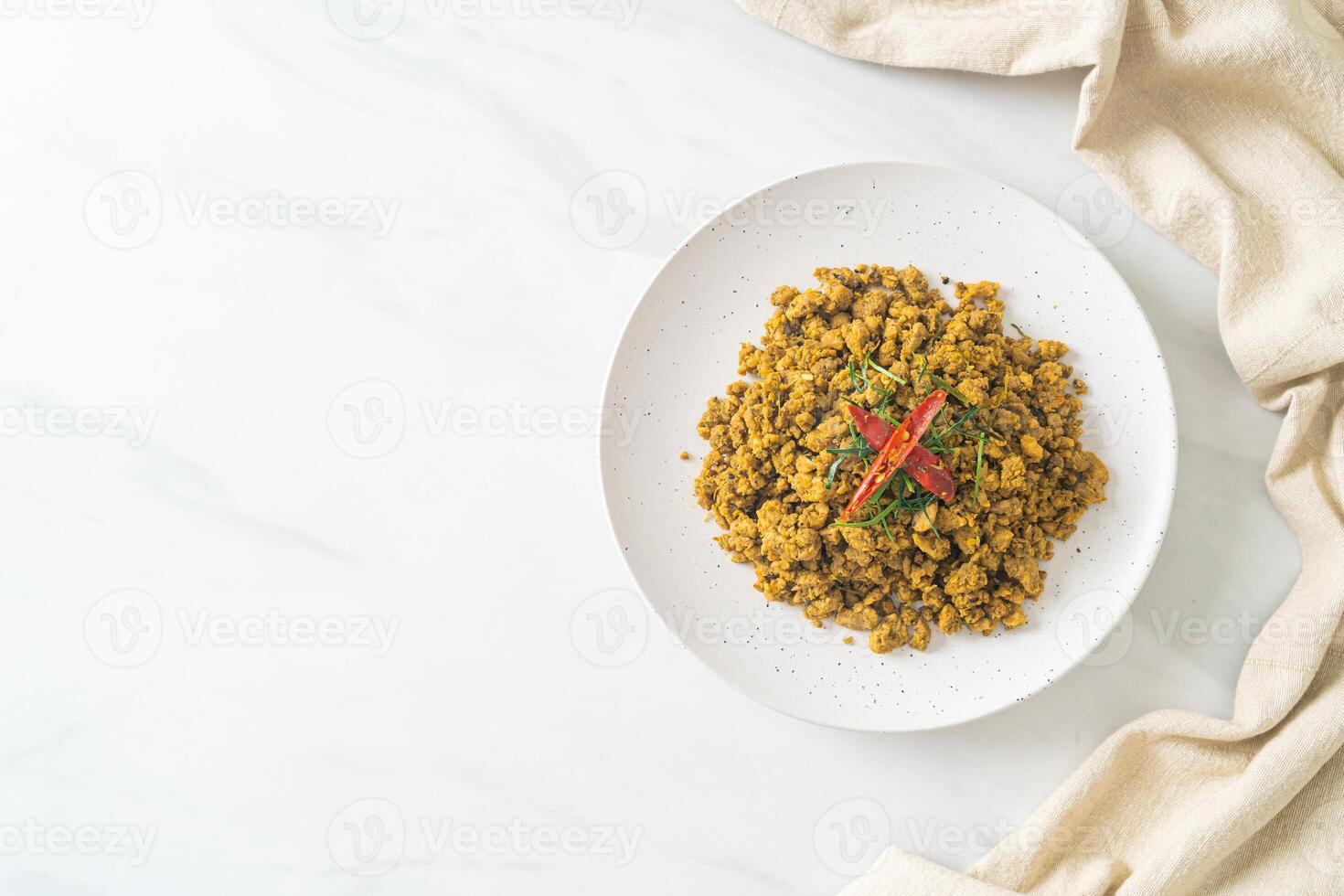 Stir Fried Pork with Yellow Curry Paste photo