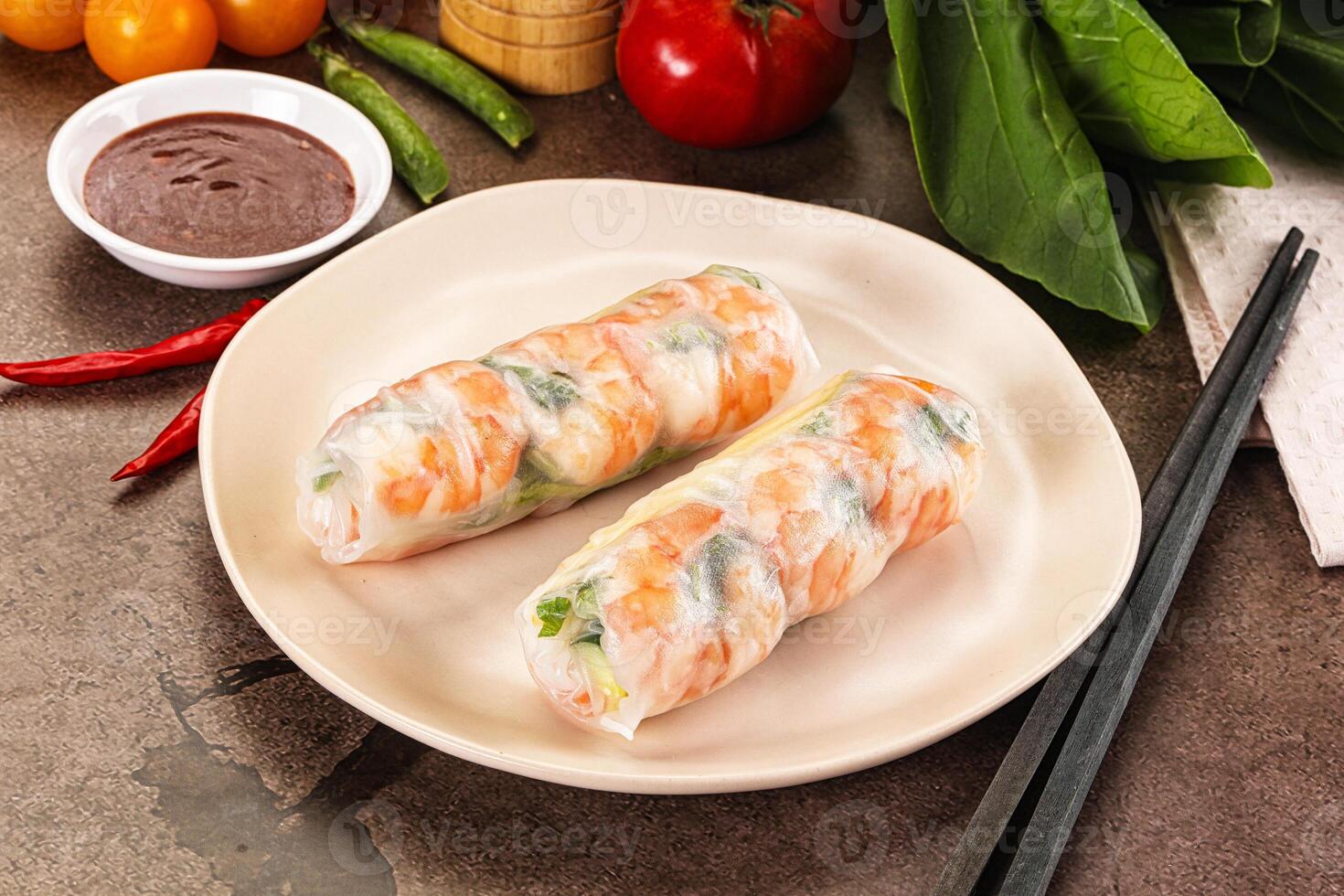 Vietnamese spring roll with prawn photo