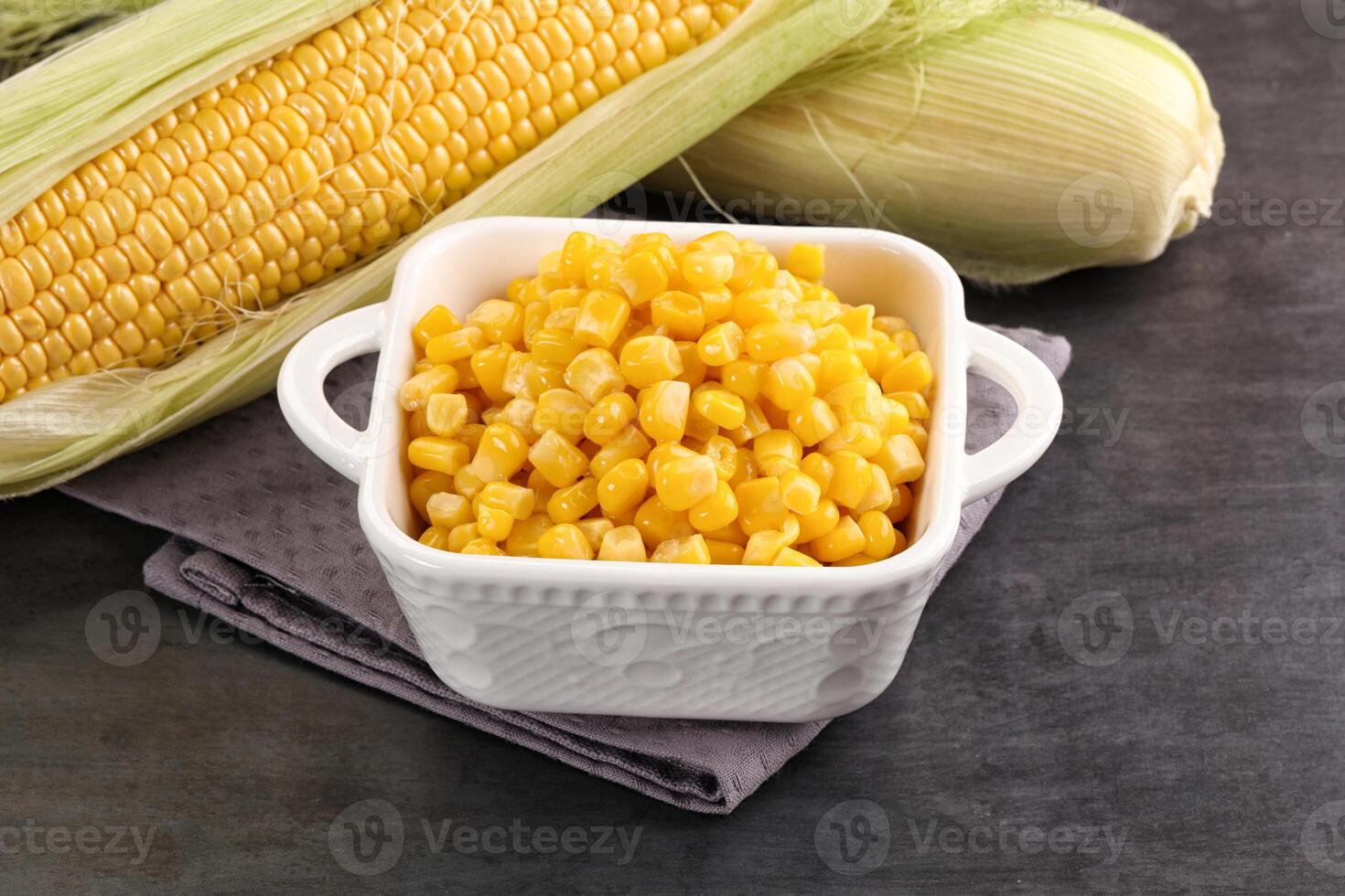 Canned sweet young corn grain photo