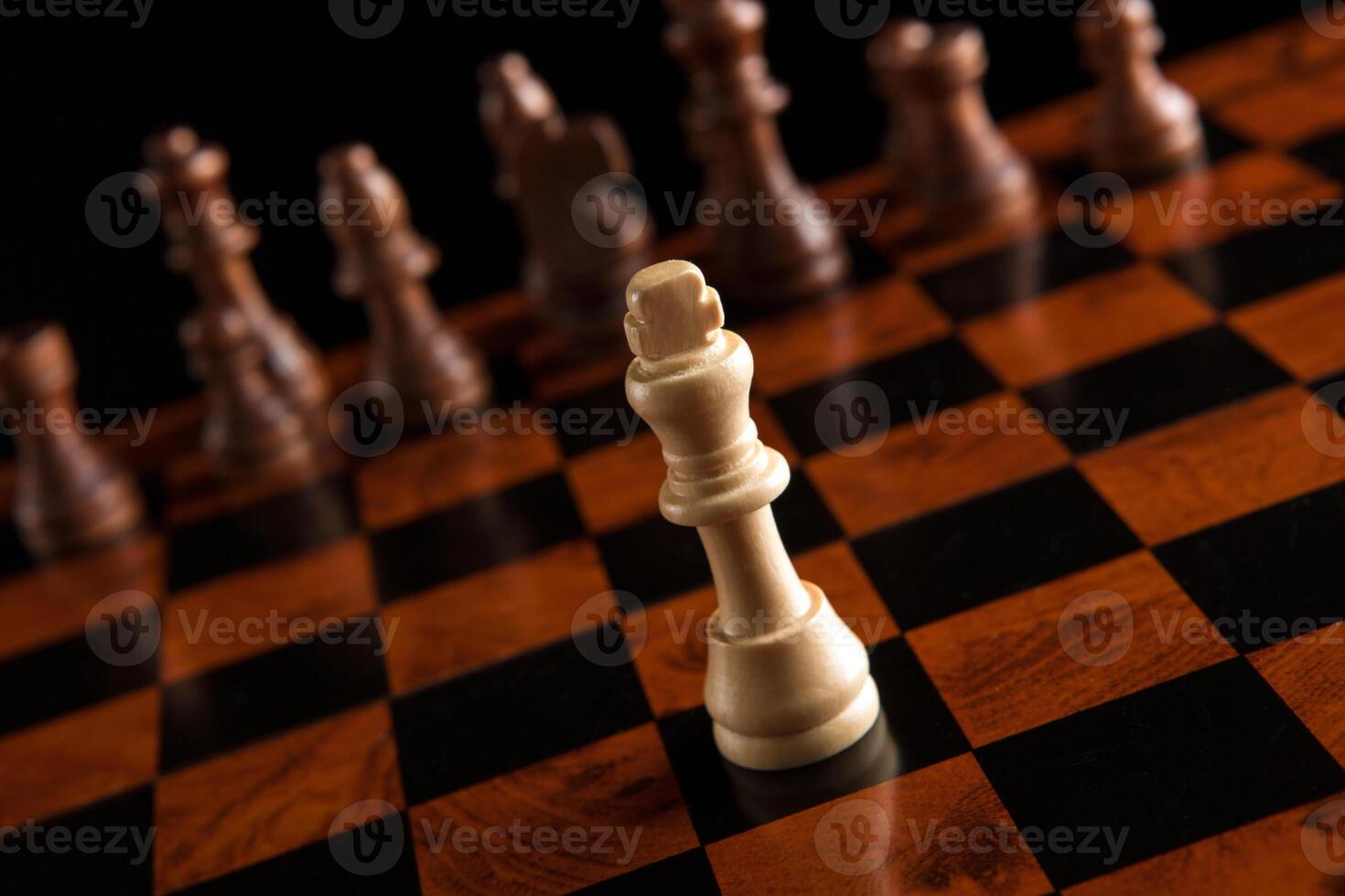 chess game with the king in the center photo