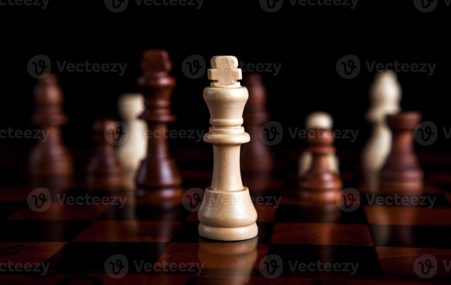 chess game with the king in the center photo