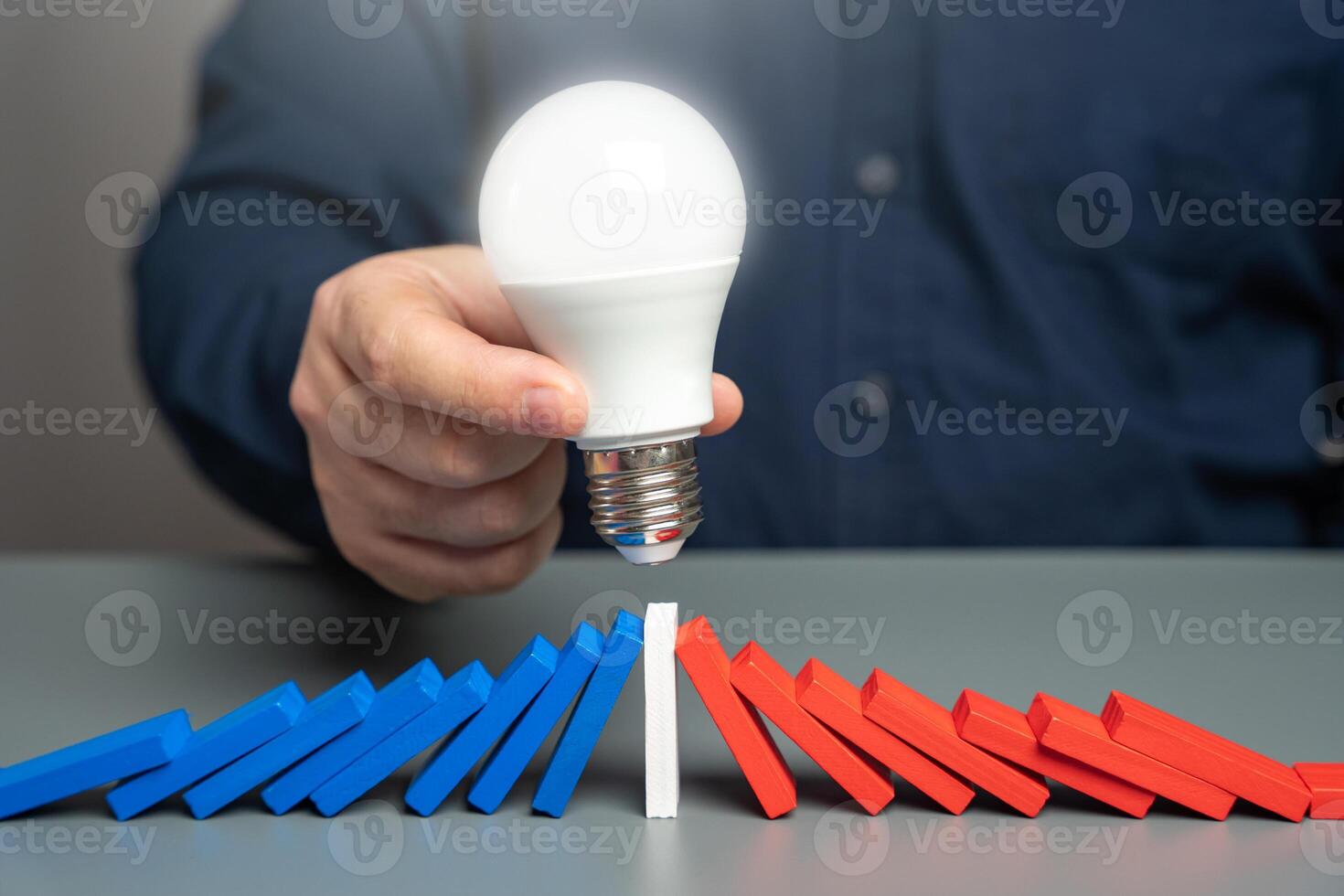 To come up with a solution to a problem in a conflict between two parties. Political struggle, elections in a two-party system. Reach a compromise. Election Day. Prevent escalation. photo