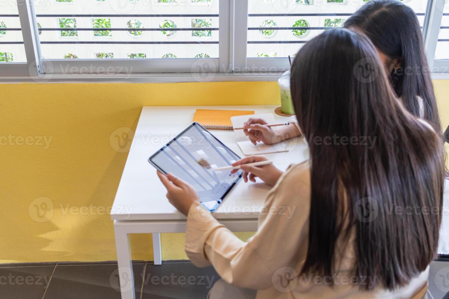 Smooth Focus, group of web designers are working together to develop mobile responsive website with UI UX Front End Designer Previewing. website designers in form of mobile applications with UI UX photo