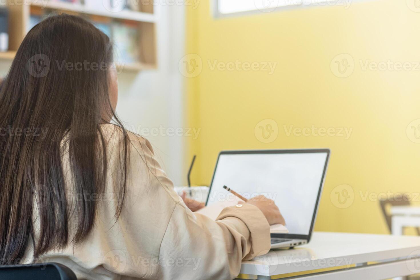 Smooth Focus, group of web designers are working together to develop mobile responsive website with UI UX Front End Designer Previewing. website designers in form of mobile applications with UI UX photo