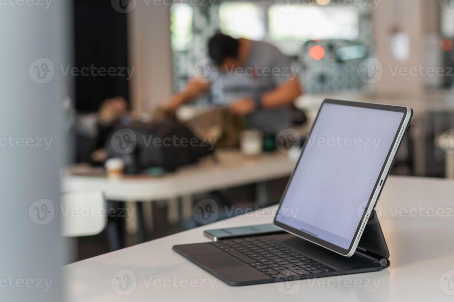 Computers on the desks are set up in the office to be available at all times through the corporate network and the Internet network for the convenience of contacting and collaborating with others. photo