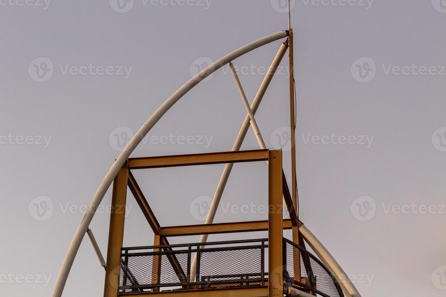 tower building made of iron structure photo