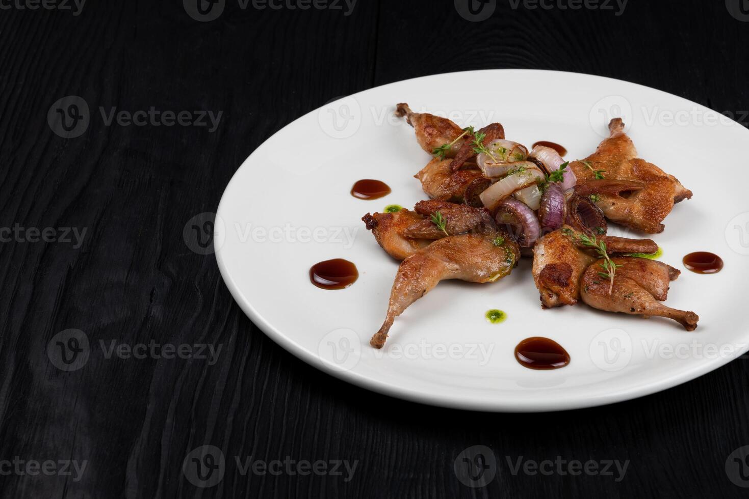 Roasted quails with vegetable photo