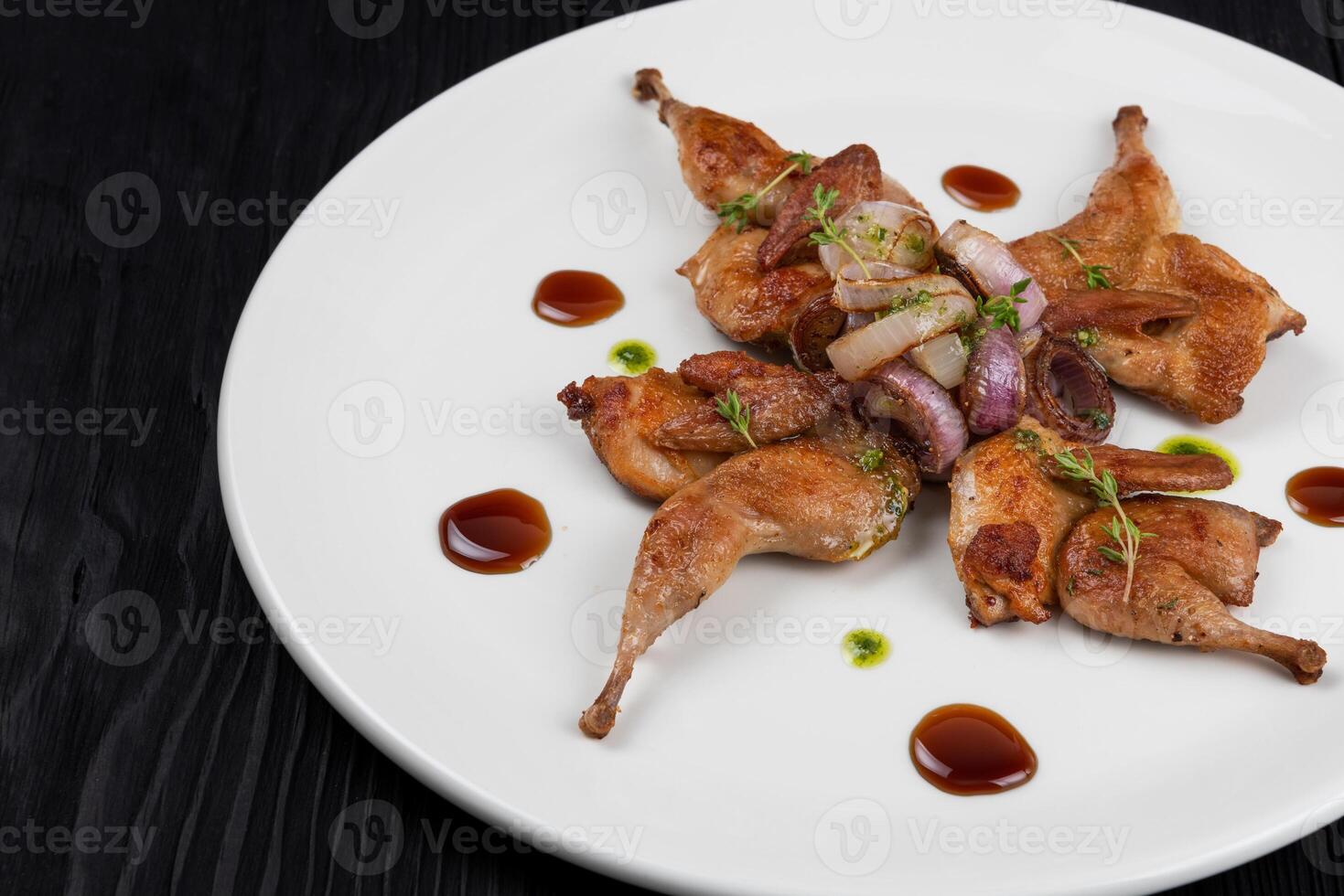 Roasted quails with vegetable photo
