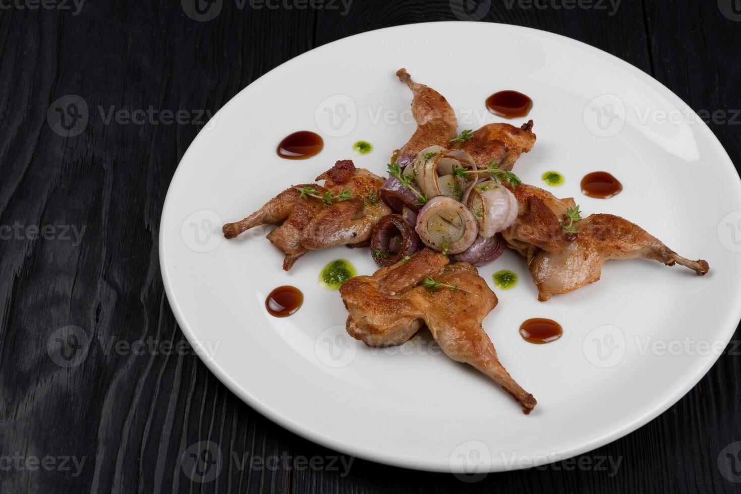 Roasted quails with vegetable photo