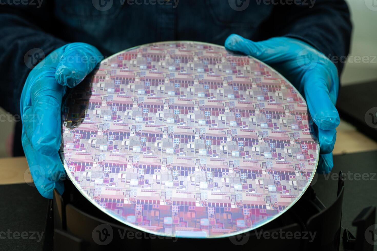 Silicon wafer for manufacturing semiconductor of integrated circuit. photo