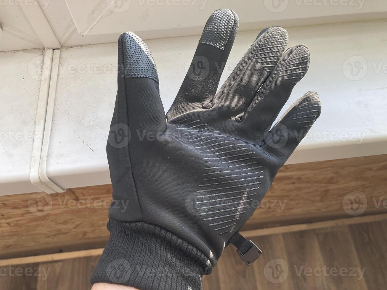 Tactical gloves for active tourism photo