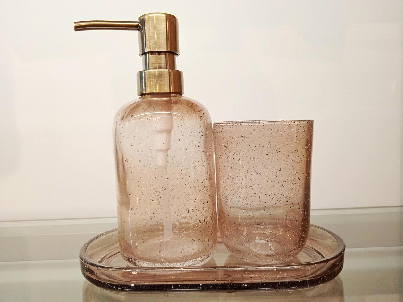 Modern bathroom set photo
