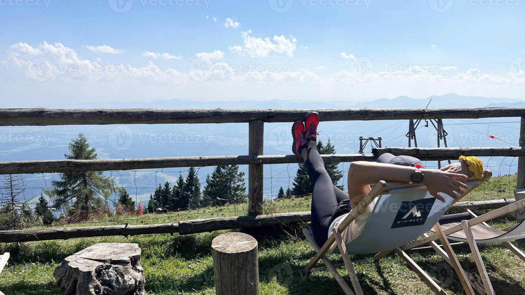 Tolsti vrh, 1715 m Kamnisko Savinjske Alpe Slovenia Peak Hiking photo