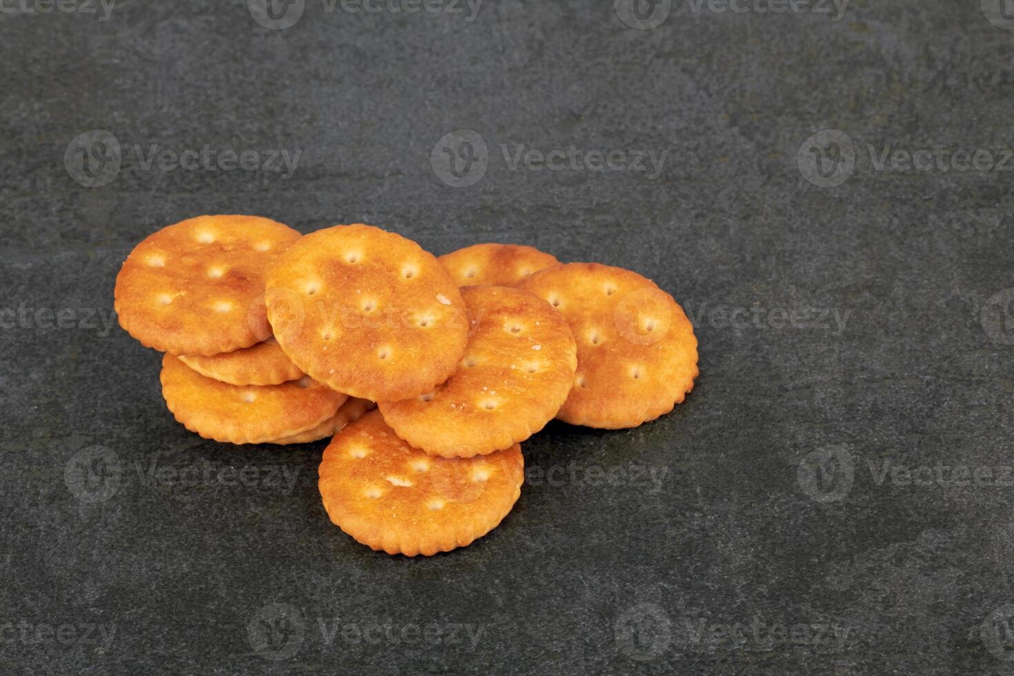 Round salted cracker photo