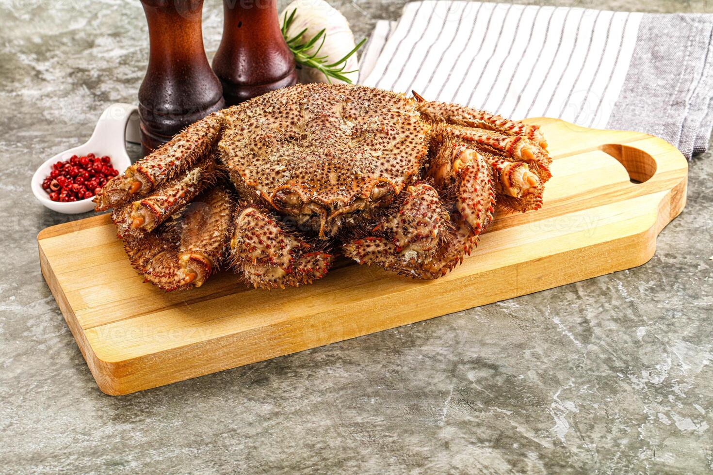 Delicous gurmet Steamed hairy crab photo