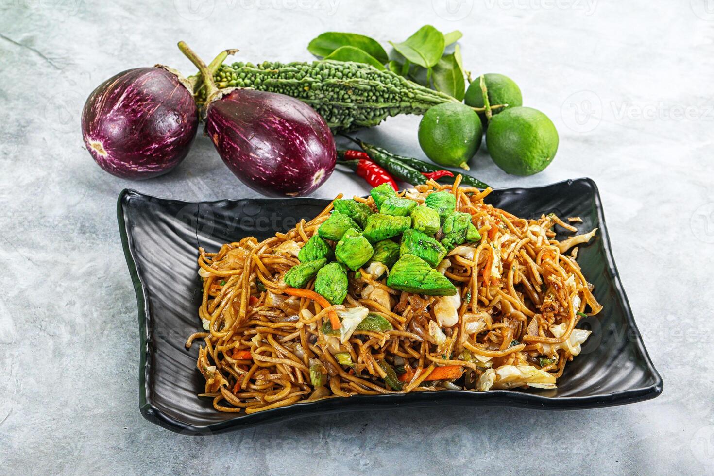 Stir fried noodles with chicken photo